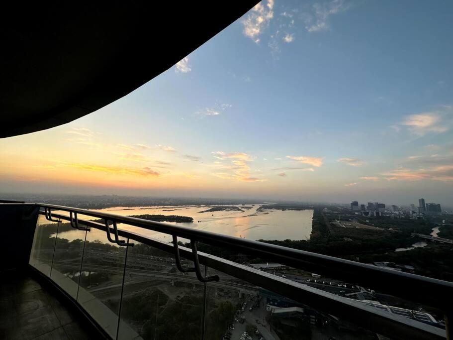 Cloud Stay@41St Floor Noida Zewnętrze zdjęcie